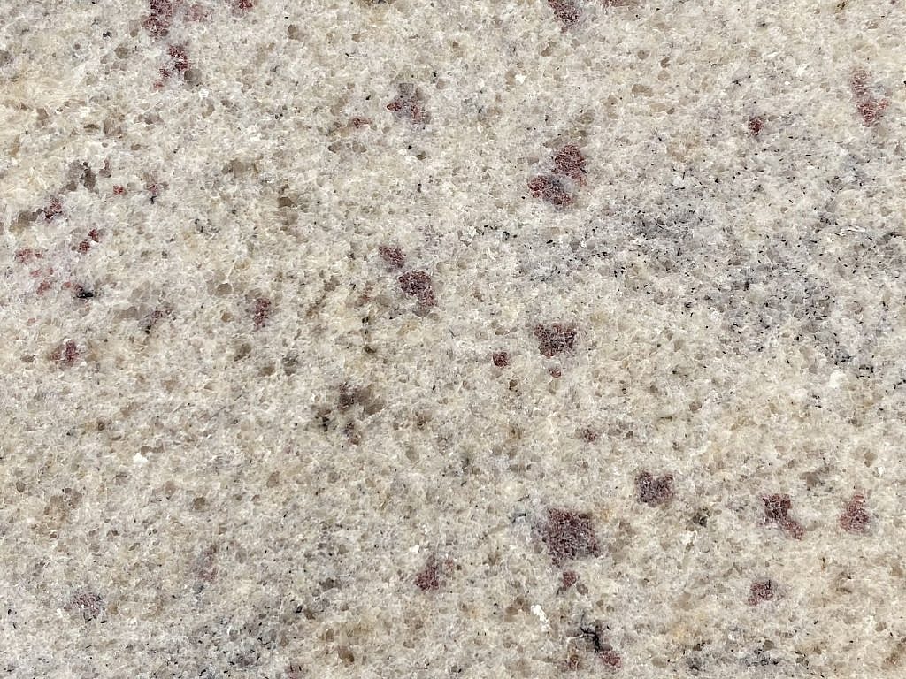 First-Class New Kashmir White Granite Stone Slabs and Countertops